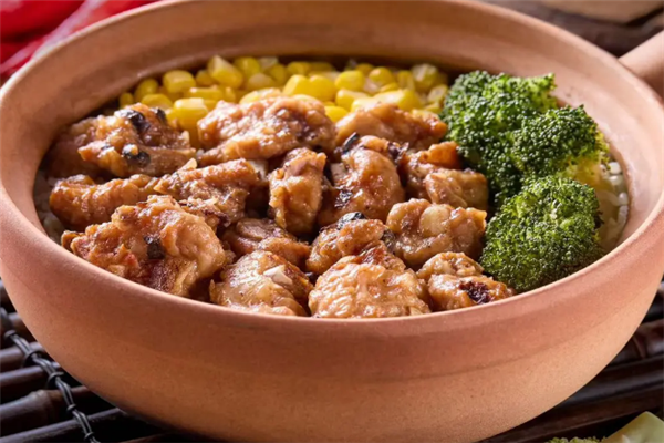 香胤粲煲仔饭