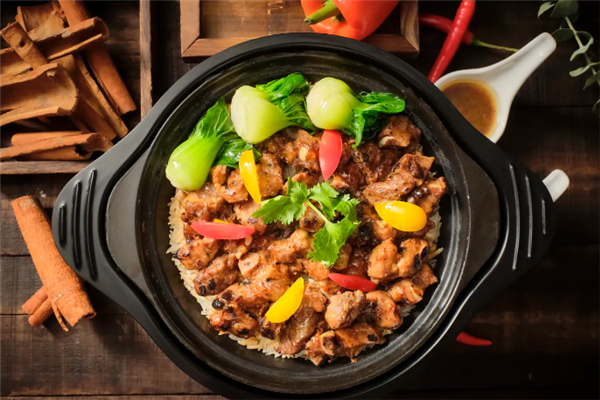 十二点三元煲仔饭