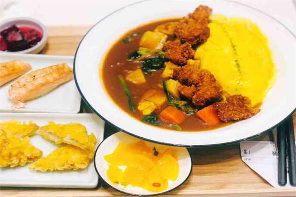 池奈咖喱蛋包饭