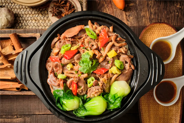 真不同煲仔饭 真不同煲仔饭