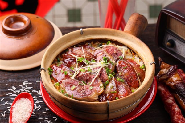 锅巴小姐煲仔饭