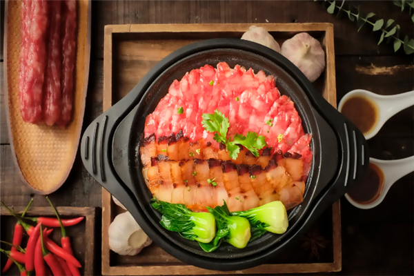 食运家煲仔饭