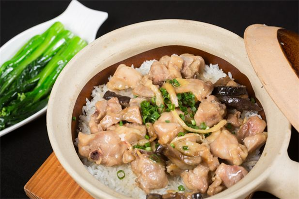 笨小牛煲仔饭