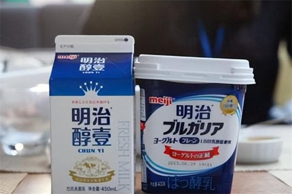 明治牛奶