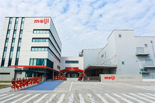 明治牛奶
