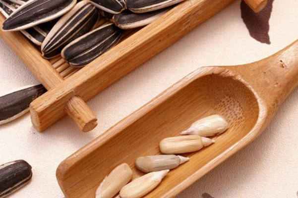 眼镜瓜子零食