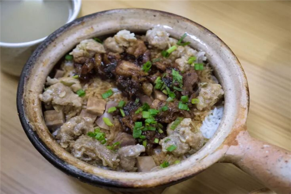 阿德哥煲仔饭 阿德哥煲仔饭