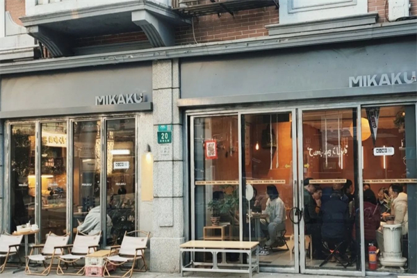 MIKAKU MIKAKU