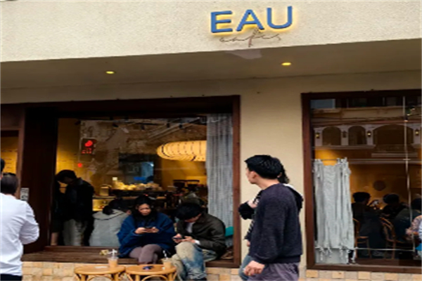 EÀU CAFE