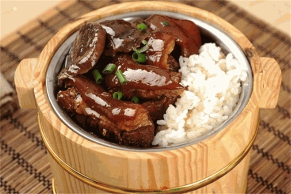 稳大叔湘味木桶饭