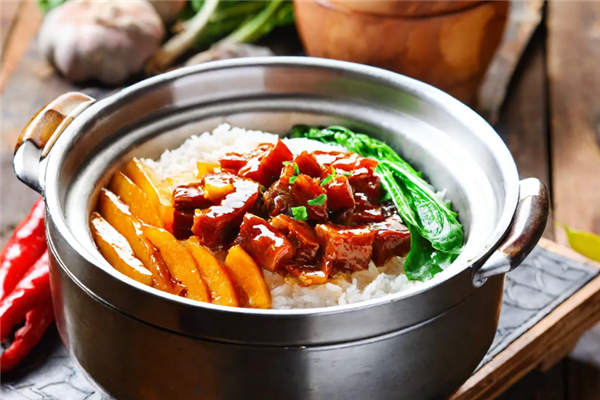 星期8煲仔饭