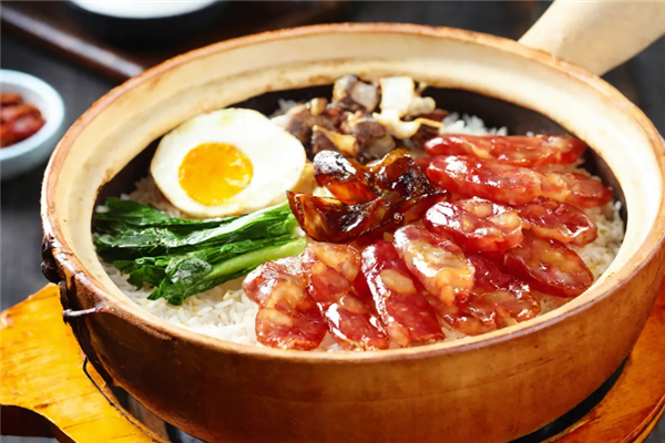 容里煲仔饭