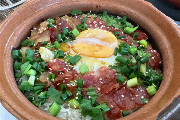 世川煲仔饭 世川煲仔饭