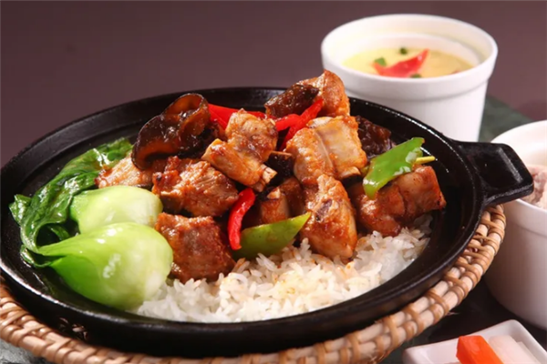 梯面豪仔煲仔饭
