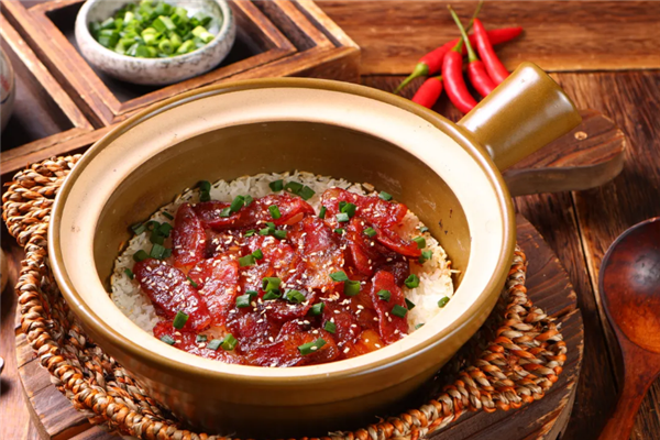 饭小妹粤式煲仔饭
