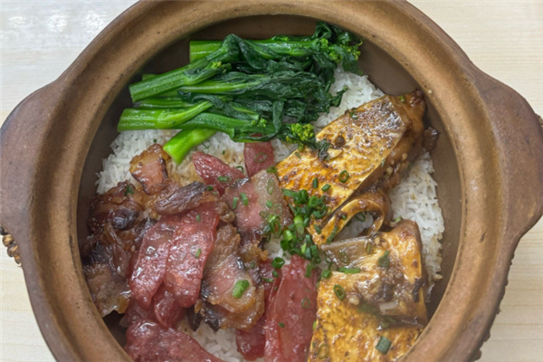 炙可福煲仔饭 炙可福煲仔饭