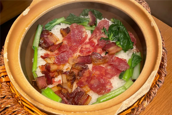 火车头煲仔饭