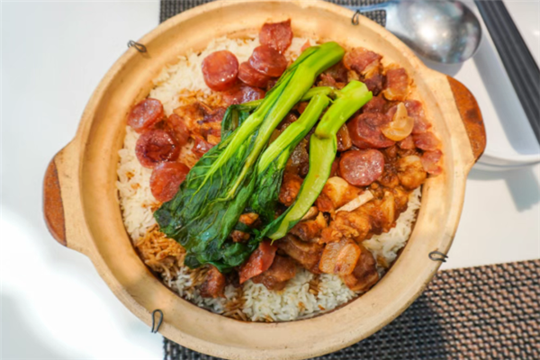 张禄记煲仔饭