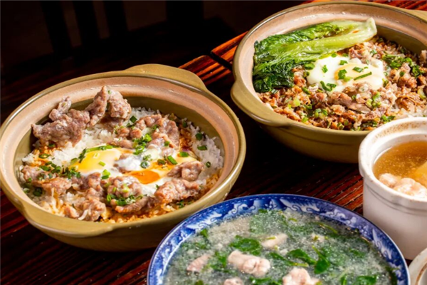 泰哥特色煲仔饭