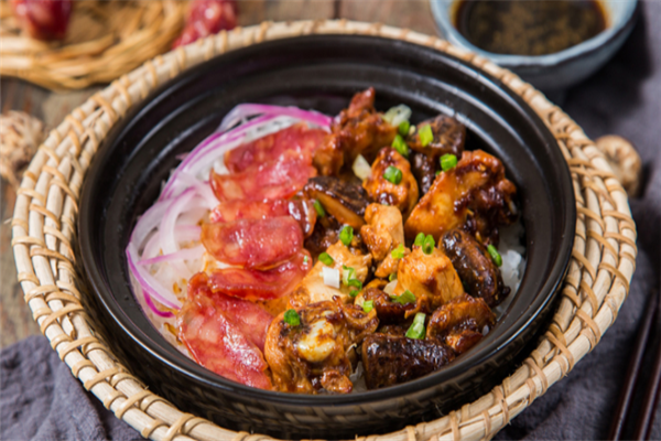 小锅锅煲仔饭
