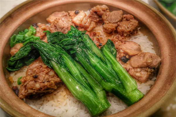 英英煲仔饭