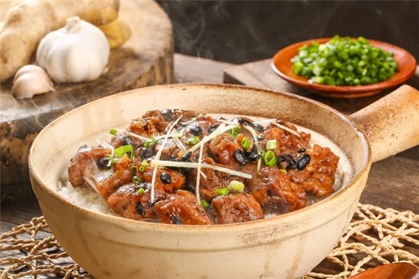 小锅大爱煲仔饭
