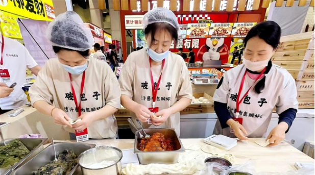 2026郑州连锁加盟展顺利落幕，笼缘破包子成餐饮创业“人气王”