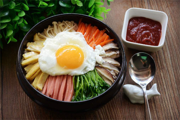 鲜蔬石锅拌饭加盟