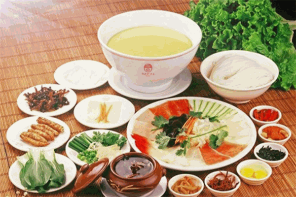 舞味轩过桥米线