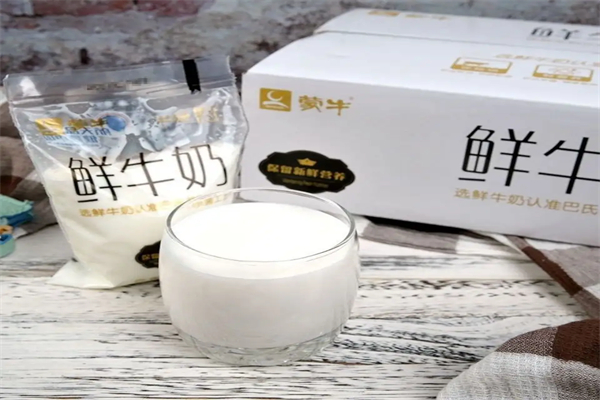 蒙牛鲜牛奶