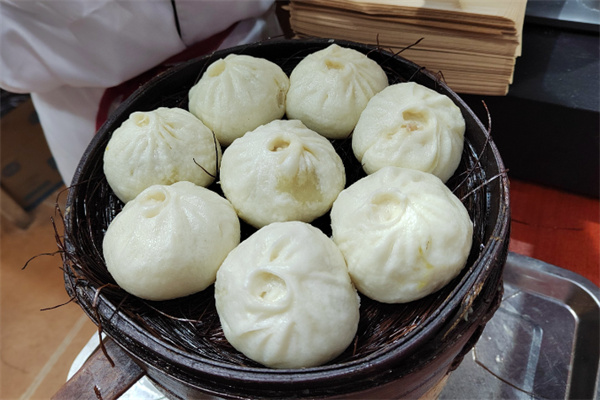 七四二九包子