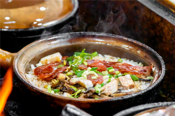 港厨煲仔饭