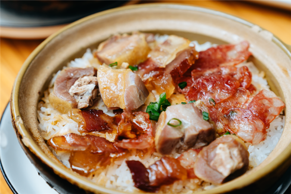 思语便利煲仔饭