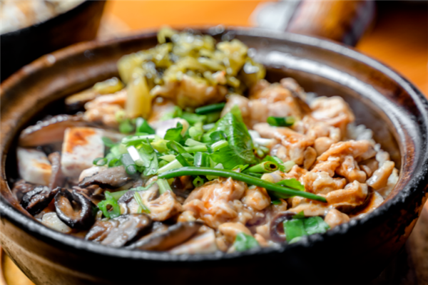 思密达煲仔饭