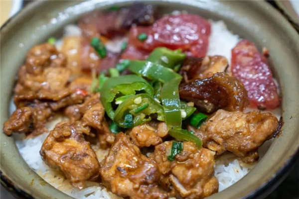 四季春煲仔饭