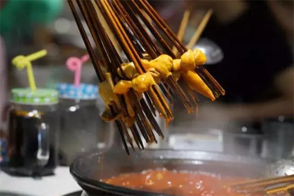 老板登砂锅串串香