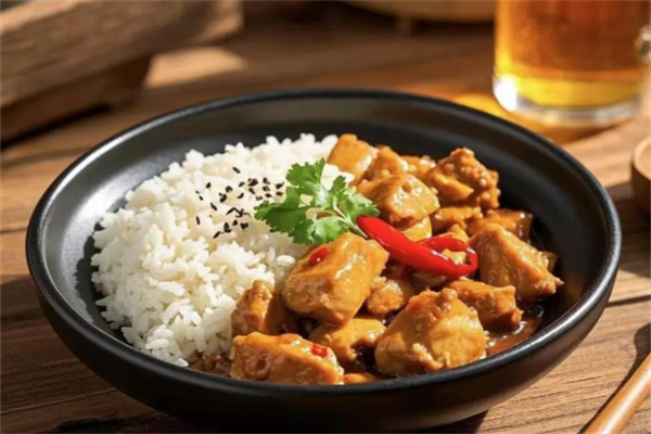鲁鼎香黄焖鸡米饭