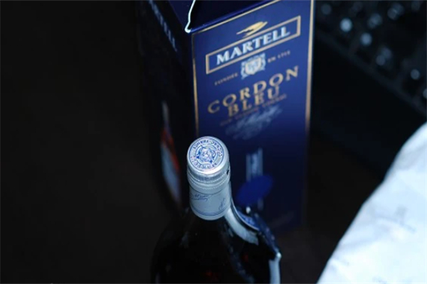 马爹利洋酒