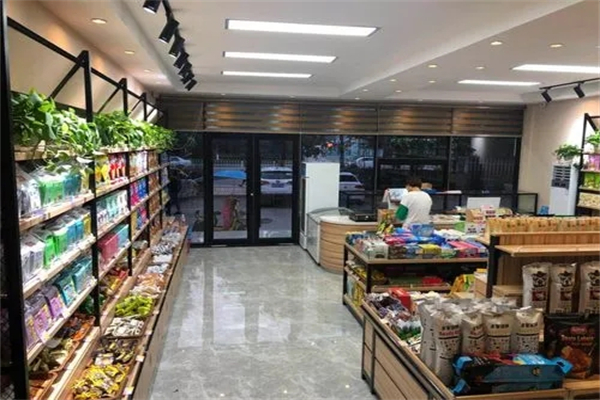 小猪零食盟