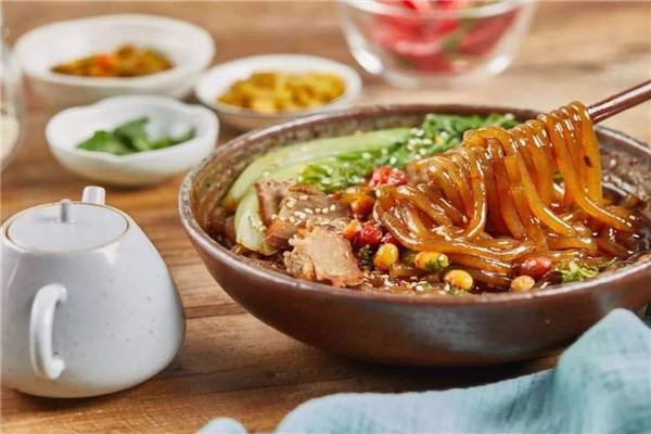锅魁特色酸辣粉加盟