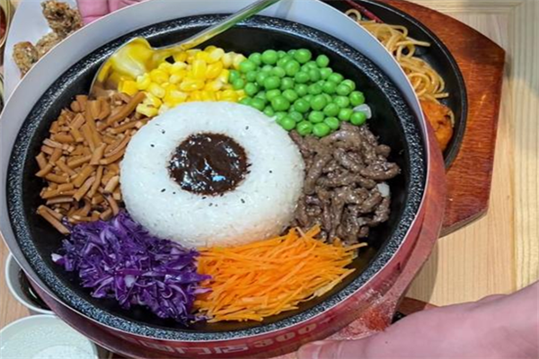 焦本味铁板焦饭