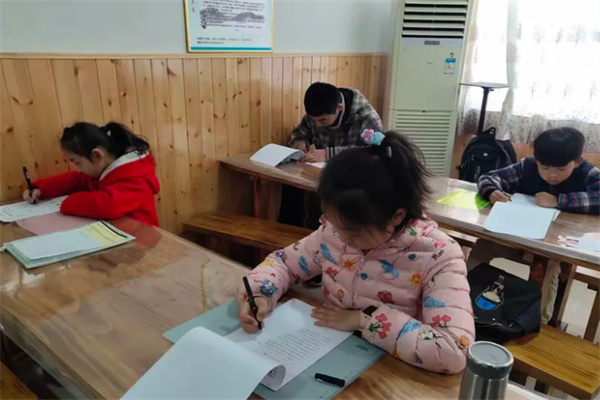 方中格硬笔书法