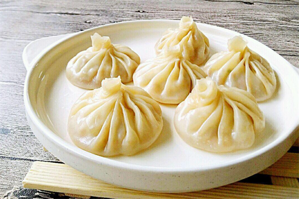 蒸好麦包子