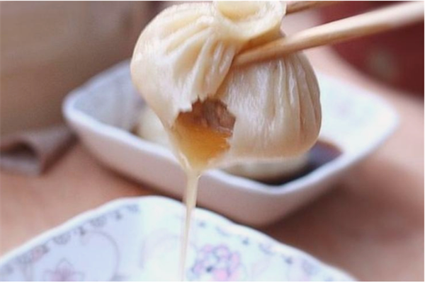 蒸好麦包子