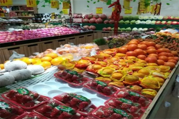 函雨鲜果零食店