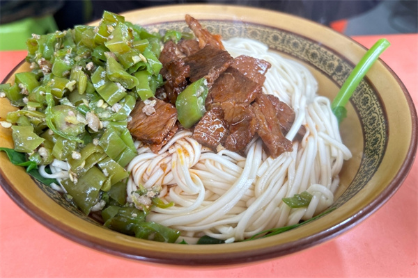 悠乐煮骨香面馆加盟