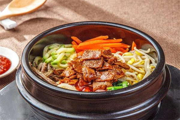 小寨石锅拌饭