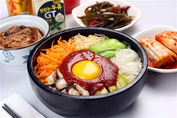 诚屋石锅拌饭