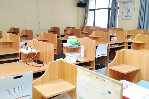诚道智未来自习室