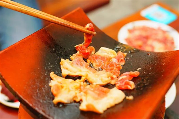 哥俩瓦片烤肉 哥俩瓦片烤肉